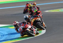 Imagem do evento MotoGP realizado em Goiânia com grande público presente.
