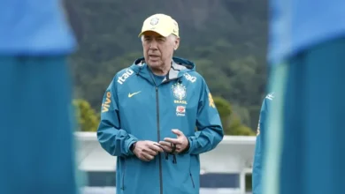 Carlo Ancelotti em treino com a seleção brasileira.