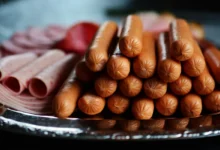Carnes processadas e talco estão entre os produtos analisados pela IARC quanto ao risco de câncer.