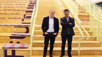 André Esteves e Roberto Sallouti em frente ao Inteli.