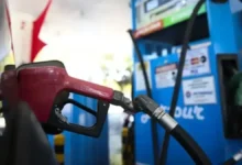 Bomba de combustível em posto de Goiânia, mostrando variação de preços.