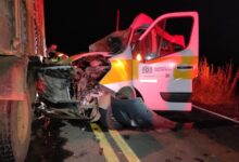 Veículo acidentado na rodovia GO-518.
