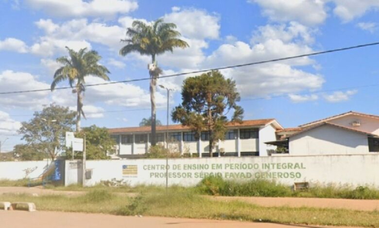 Fachada do Colégio Estadual Professor Sérgio Fayad Generoso em Formosa.