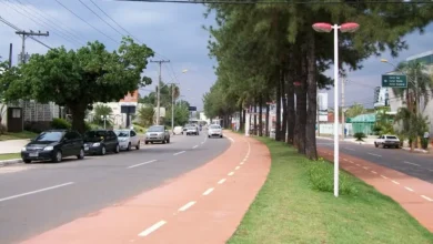 Corredores em diferentes locais de Goiânia, como shopping e estádio.