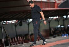Técnico Eduardo Souza durante partida do Atlético-GO.