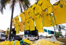 Camisa oficial da Seleção Brasileira para a Copa do Mundo de 2026, com detalhes de autenticidade.