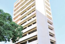 Prédio abandonado no centro de Goiânia que será reformado.