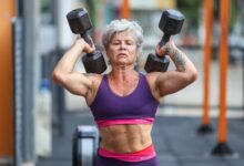 Gina Lapertosa em treino de crossfit.