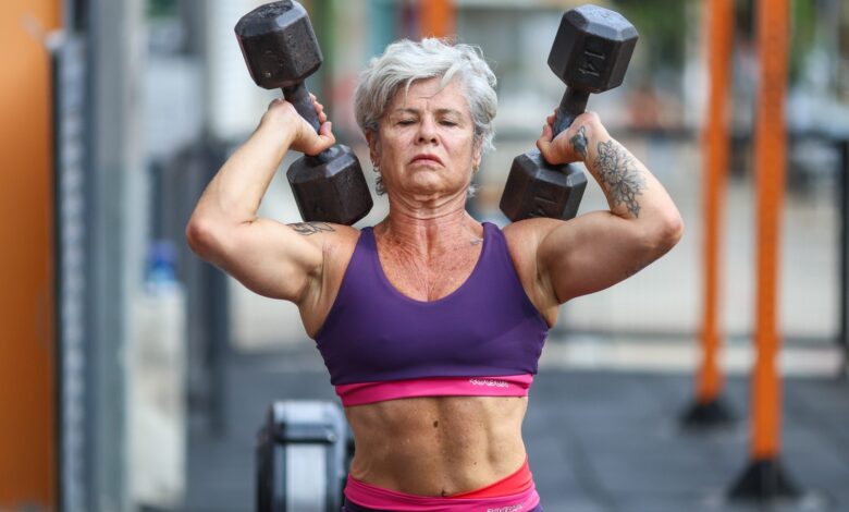 Gina Lapertosa em treino de crossfit.