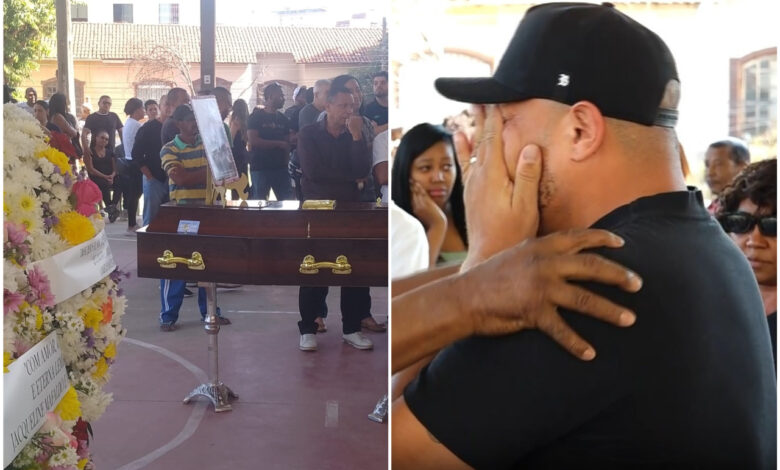 Velório de Jussara Rodrigues com familiares e amigos presentes.