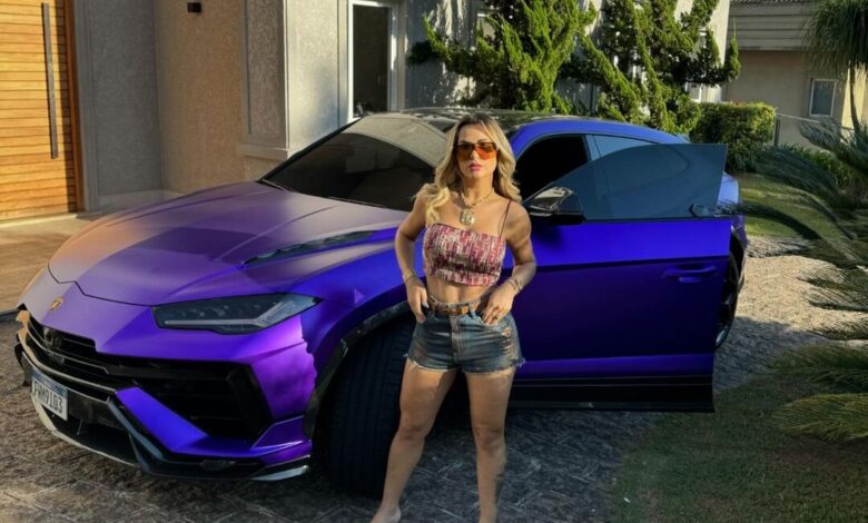 Deolane Bezerra em evento público.