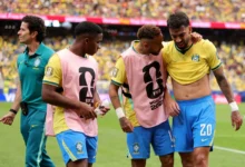 Gabriel Martinelli em campo pela Seleção Brasileira durante a Copa do Mundo.