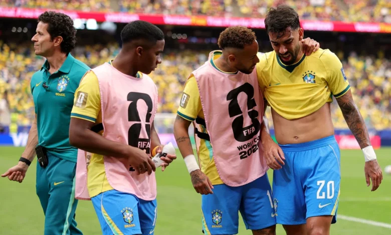 Gabriel Martinelli em campo pela Seleção Brasileira durante a Copa do Mundo.