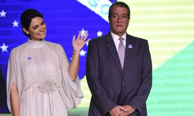 Valdemar Costa Neto e Michelle Bolsonaro em evento do PL Mulher.