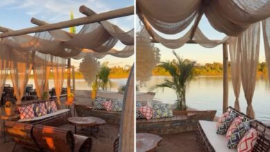 Vista do acampamento luxuoso no Rio Araguaia com bar de vinhos e palco para shows.