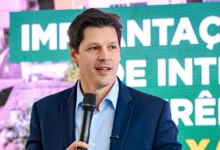 Daniel Vilela em um evento público.