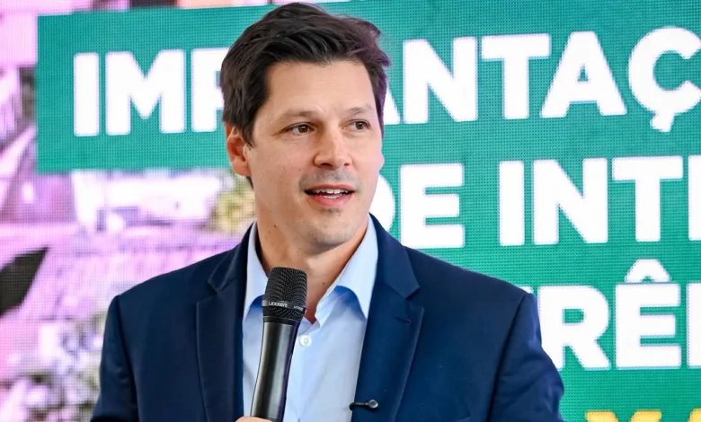 Daniel Vilela em um evento público.