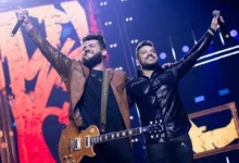 Cantor Ícaro, parceiro de Gilmar, em um show antes do acidente.