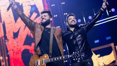 Cantor Ícaro, parceiro de Gilmar, em um show antes do acidente.