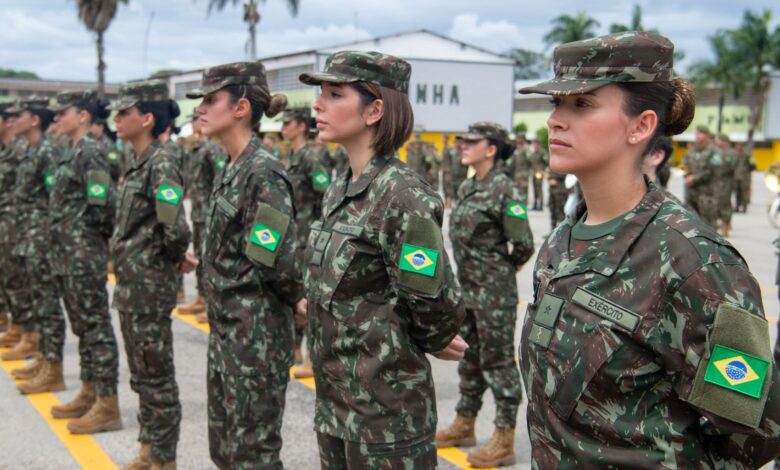 Soldados do Exército durante treinamento.