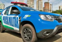 Viatura da Polícia Militar de Goiás em operação na cidade.