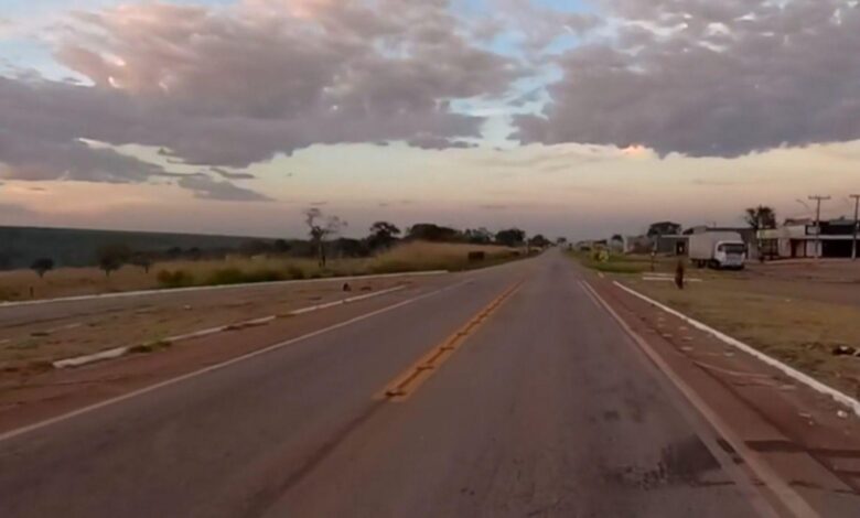 Vista da rodovia GO-462 sem os radares de fiscalização eletrônica.