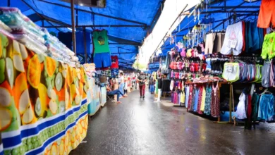 Bancas da Feira Hippie em Goiânia sem energia elétrica.