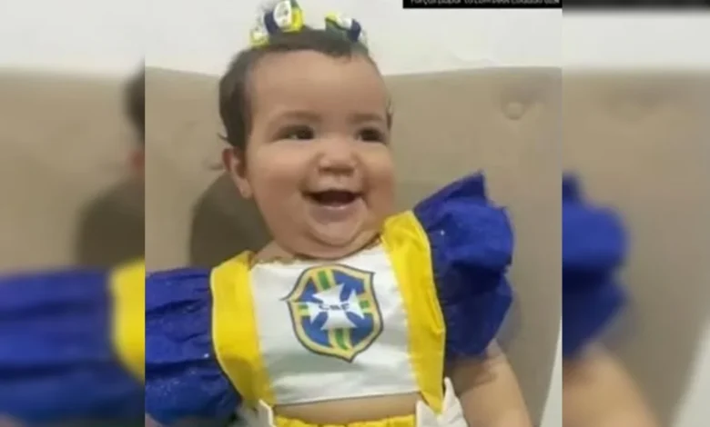 Imagem de viatura policial em frente a hospital, simbolizando investigação de caso de violência.