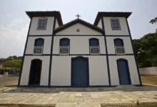 Estrutura montada em frente à Igreja Nosso Senhor do Bonfim, em Pirenópolis, durante gravação de DVD.