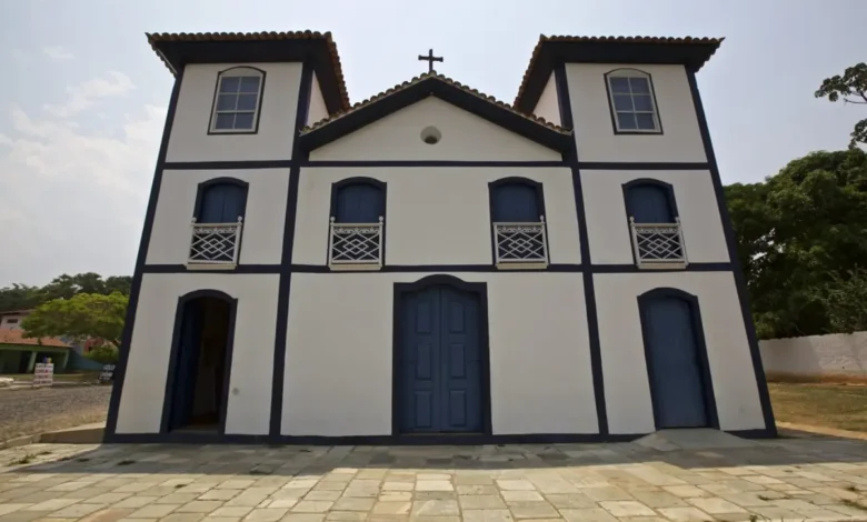 Estrutura montada em frente à Igreja Nosso Senhor do Bonfim, em Pirenópolis, durante gravação de DVD.