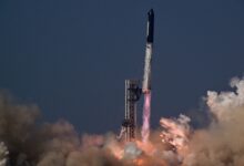 Nave Starship da SpaceX em voo de teste.