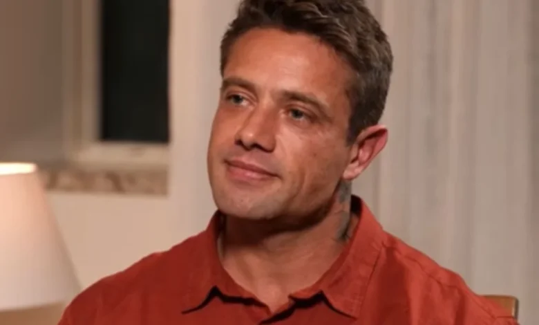 Rafael Cardoso durante entrevista sobre recuperação de dependência química.