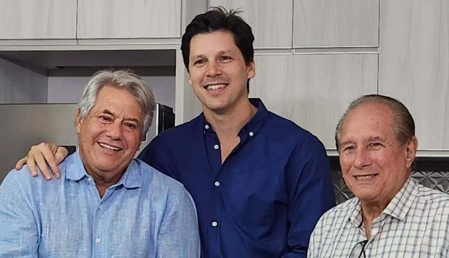 Daniel Vilela ao lado de Luiz do Carmo em evento político.