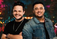 Matheus e Kauan em apresentação ao vivo.