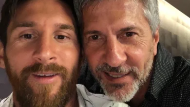 Lionel Messi ao lado de seu pai, Jorge Horácio.