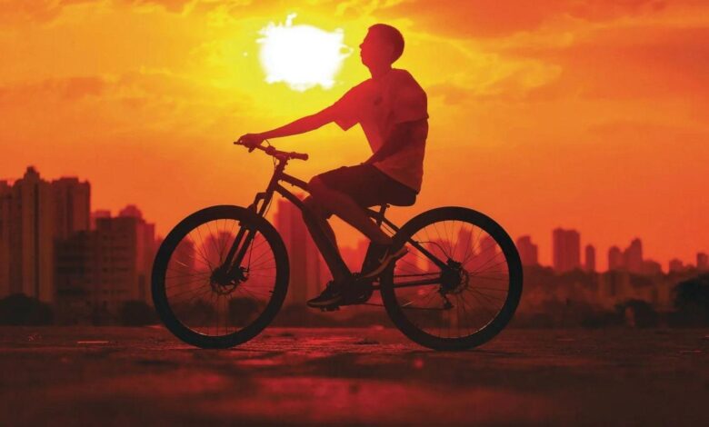 Termômetro em Goiânia exibindo 39,6°C durante onda de calor.
