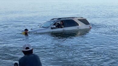 SUV de luxo dentro do rio Araguaia, em Nova Crixás, após incidente ao lançar lancha.