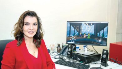 Imagem de uma urna eletrônica em Goiás, destacando o tema do assédio eleitoral.