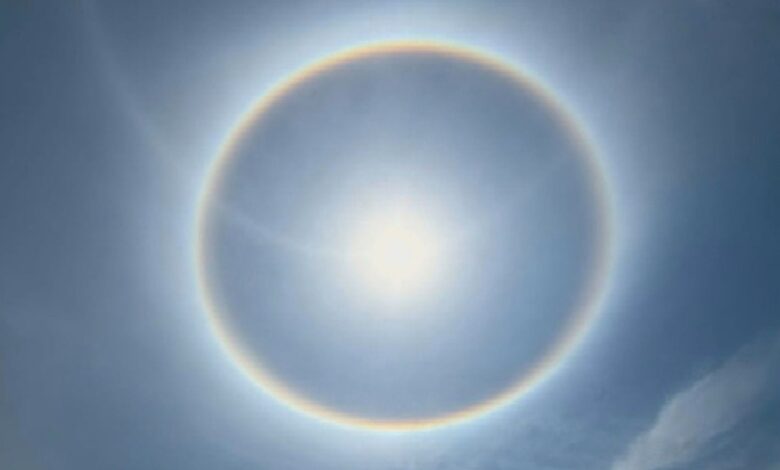 Imagem de um halo solar no céu de Goiás.