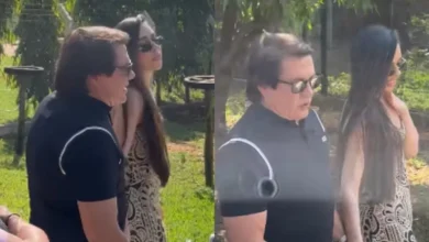 Cantor sertanejo Giovani com sua nova namorada em evento público.