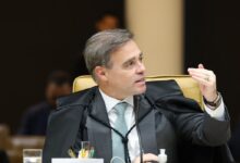 Ministro do STF André Mendonça em evento público.