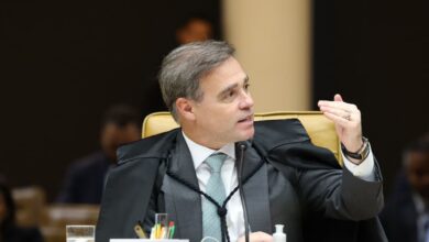 Ministro do STF André Mendonça em evento público.