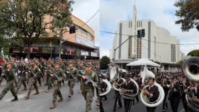 Desfile cívico-militar na Avenida Tocantins, Goiânia, com participação de forças de segurança e escolas.