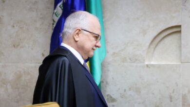 Ministro Edson Fachin em sessão no STF.