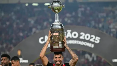 Jogadores de Flamengo, Palmeiras, Fluminense e Corinthians em ação na Libertadores.