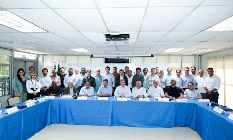 André Rocha, presidente da Fieg, em evento de assinatura do manifesto.