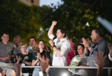 Reunião de lideranças políticas e candidatos em Goiás.