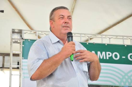 José Mário Schreiner discursa em evento da Faeg