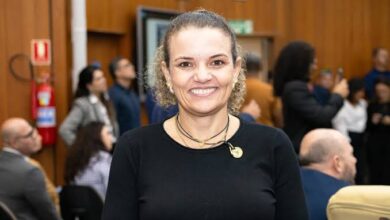 Secretária de Educação de Goiânia em reunião sobre o PISA 2025.