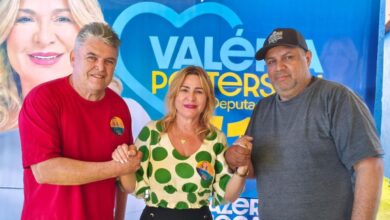Valéria Pettersen em reunião com organizadores de eventos automotivos em Goiás.